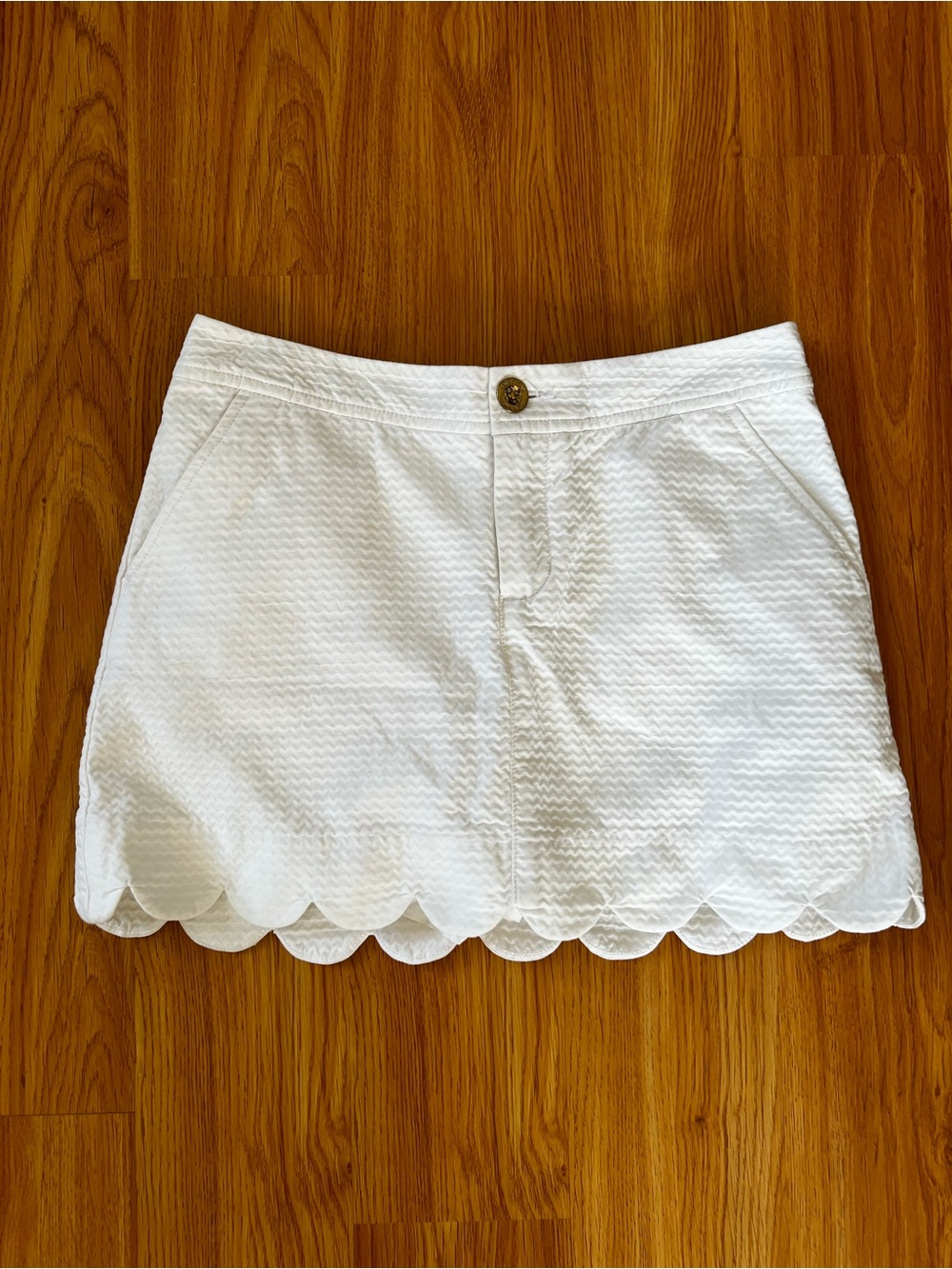 Lilly Pulitzer White Scalloped-Hem Skort